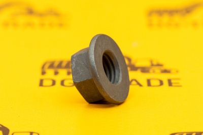 Гайка крепления турбокомпрессора Perkins 2318A634 (3)